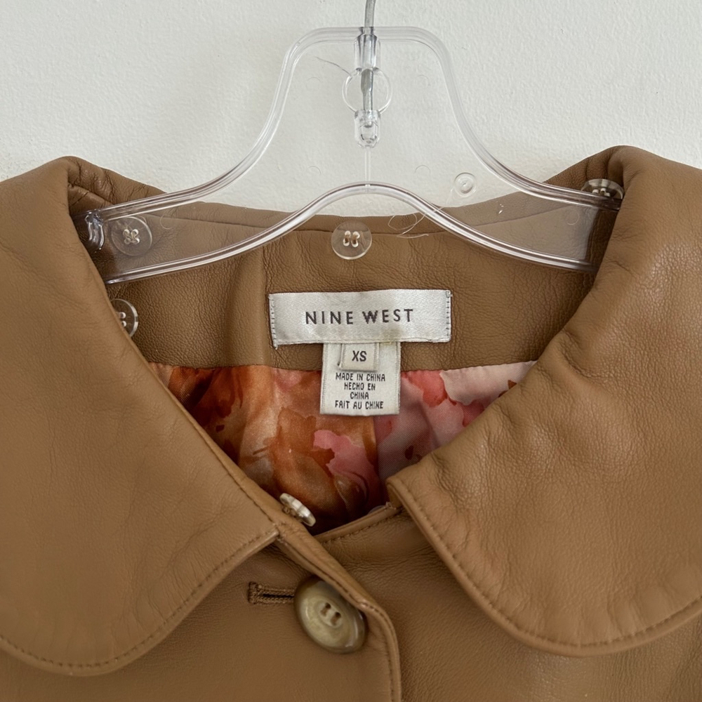 VINTAGE 100% Leather Nine West Cropped Peter Pan Collar Beige Jacket Size XS - Picture 5 of 15